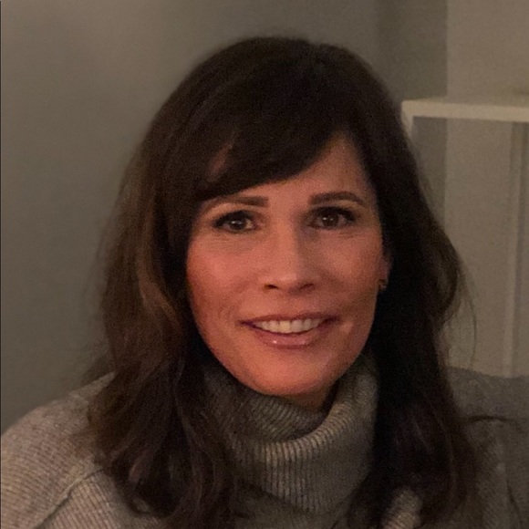 Meet your Posher, Kim - Picture 1 of 2